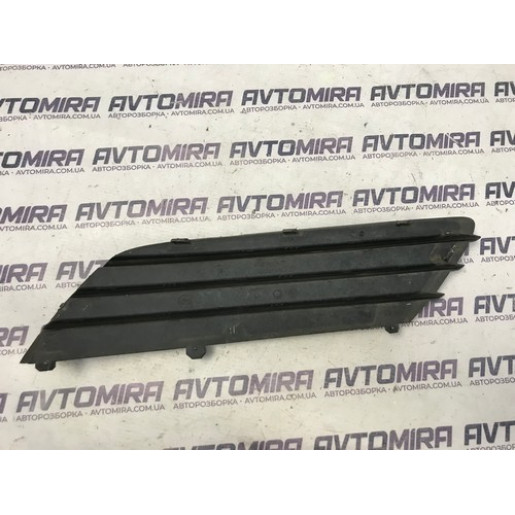 Решітка переднього бампера права Opel Astra H 2004-2007 13117251